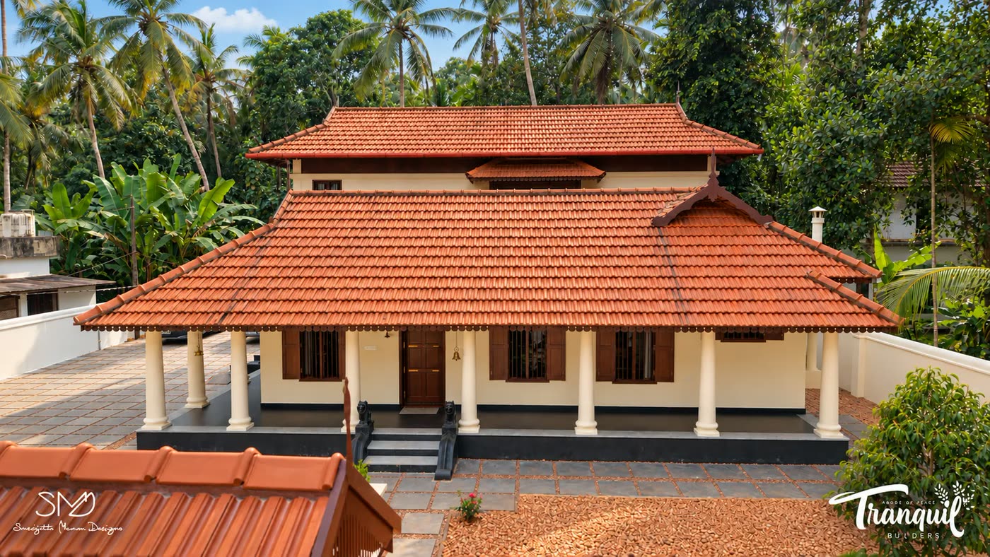 Narayani, a traditional Kerala home by Tranquil Builders
